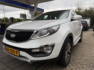 Kia Sportage 1.6 GDI DynamicLine / Parkeersensoren / Camera / Bluetooth / Navi