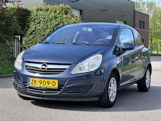 Opel Corsa 1.0-12V Essentia Navigatie*Airco*14-06-2026 APK*LM velgen*Dealer onderhouden*Bluetooth*