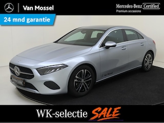 Mercedes-Benz A180 Star Edition Luxury Line - Achteruitrijcamera - Stoelverwarming - Carplay - Thermotronic