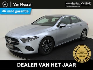 Mercedes-Benz A180 Star Edition Luxury Line - Achteruitrijcamera - Stoelverwarming - Carplay - Thermotronic