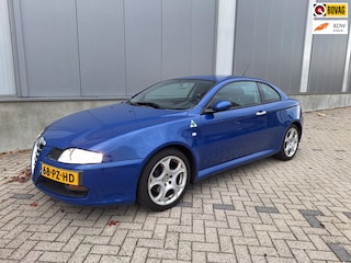 Alfa Romeo GT 2.0 JTS Distinctive -nieuwe koppeling en distributie-