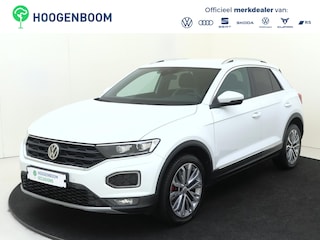Volkswagen T-Roc 1.5 TSI Sport | Trekhaak | Digital cockpit Pro | LED verlichting | Navigatie | Adaptieve cruise control | Parkeersensoren | CarPlay |