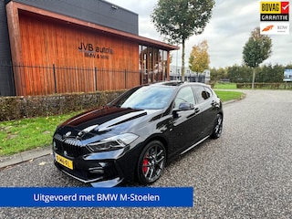 BMW 118i M-sport pro, M-stoel, panorama, H&K