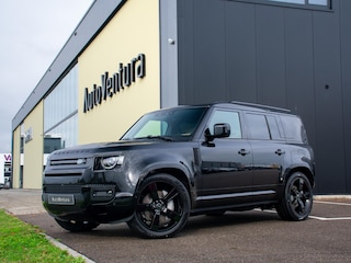 Land Rover Defender 110 2.0 P300e 110 X-Dynamic HSE l NP €126.834 l Trekhaak l Schuif-/kantel Panorama dak l Black Pack l 22 Inch
