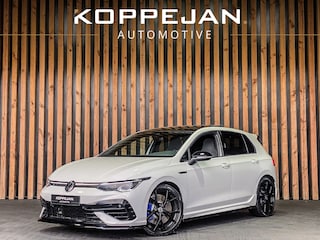 Volkswagen Golf 2.0 TSI R 320PK 4Motion | PANORAMADAK | MATRIX LED | CAMERA | KEYLESS | WINTER PAKKET |