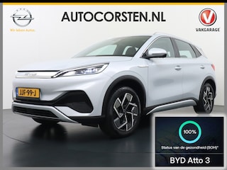 BYD Atto 3 60kWh Design SOH 100% Panoramadak Leder+Elektr.Verst. Warmtepomp Adaptieve Cruise 360°Camera Apple Carplay Android Auto Elektr.Achterklep Design Verkeersbord detectie WiFi DAB Led Rijstrooksensor Keyless Smartphone Entry Fabrieksgarantie tot 20-12-2028/150.000km Garantie op de LFP Accu tot 20-12-2030/200.000km €44.000,- Nieuw!