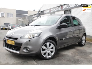 Renault Clio 1.6 20th Anniversary Automaat | Airco | Elec Ramen | Cruise Control | Keyls entry & Start | Parkeer sensoren | Navi