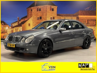 Mercedes-Benz E-klasse 240 Avantgarde Automaat Leer Navi