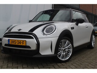 Mini Cooper 1.5 Camden Go Edition Stoelverwarming l Apple carplay/ Android auto l Cruise control l Sfeerverlichting VDL auto