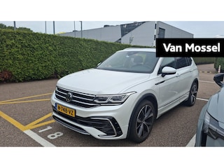 Volkswagen Tiguan 1.5 TSI R-Line | 7-Persoons | 150 PK | Automaat | Trekhaak | Keyless | Panorama Dak | Harman / Kardon Geluidsysteem | Digital Cockpit PRO |