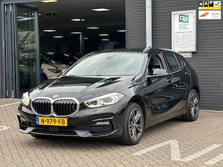 BMW 118i Business Edition Plus/CAMERA/APP-CONNECT/LEDER/NL-AUTO NAP!!