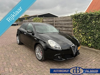 Alfa Romeo Giulietta 1.4 T Distinctive Automaat Leer