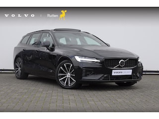Volvo V60 T6 350PK Automaat AWD Plus Dark / Adaptive cruise control / Elektrische stoelen / Harman Kardon audio / Trekhaak / Pilot assist / BLIS / Stoel en stuur verwarming / Elektrische achterklep / Parkeersensoren met 360 camera / Google infotainment