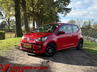 Volkswagen Up 1.0 move up! BlueMotion Navi Airco Lichtmetaal.
