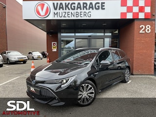 Toyota Corolla Touring Sports 1.8 Hybrid Style // FULL LED // DODEHOEK // NAVI+CARPLAY // ADAPT. CRUISE // KEYLESS // CAMERA+SENSOREN //