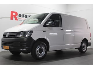 Volkswagen Transporter 2.0 TDI L1H1 Highline - 3 pers. - Trekhaak / Bluetooth / Cruise