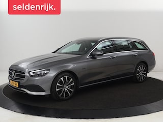 Mercedes-Benz E-klasse 300 e AMG Line | Leder | Sfeerverlichting | Stoelverwarming | Adaptive Cruise | Camera | Carplay