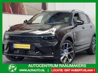 Lynk & Co 01 1.5 ZWARTE HEMEL, 6,6kW 100 STUKS OP VOORRAAD ! VOL OPTIES ! 360 CAMERA ADAPTIVE CRUISE CONTROL PANORAMA SCHUIF/KANTELDAK APPLE CARPLAY/ANDROID RIJSTROOKSENSOREN ZEER MOOI !! Brgl