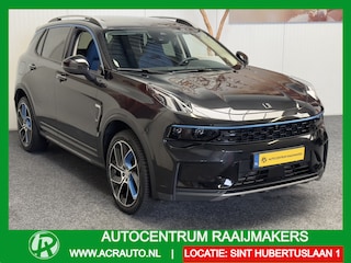 Lynk & Co 01 1.5 100 STUKS OP VOORRAAD ! VOL OPTIES ! 360 CAMERA ADAPTIVE CRUISE CONTROL PANORAMA SCHUIF/KANTELDAK APPLE CARPLAY/ANDROID RIJSTROOKSENSOREN ZEER MOOI !! Brgl