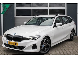 BMW 3-serie Touring 320e Automaat 204PK | Facelift & Fabrieksgarantie | Nette dealer onderhouden en origineel Nederlandse auto