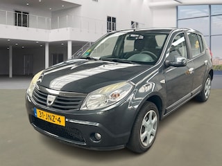 Dacia Sandero 1.2 Lauréate/ LAAG KM