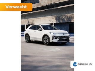 Volkswagen T-Roc Life First Edition | 'App-Connect' draadloze smartphone integratie | Automatische afstandsregeling (Adaptive Cruise Control) | Buitenspiegels elektrisch instel-, verwarm- en inklapbaar