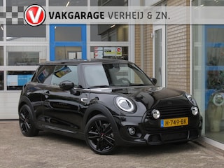 Mini John Cooper Works 1.5 JCW 136 PK Car-Play|Navi|JCW Schaalstoelen|Cruise|Clima|Verstralers|Black Pack