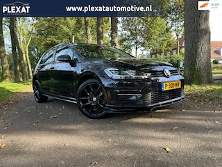 Volkswagen Golf 1.5 TSI Highline Business R Aut. | R-line | Golf R Uitstraling | Stoelverwarming | Led | Navigatie | Adaptief |