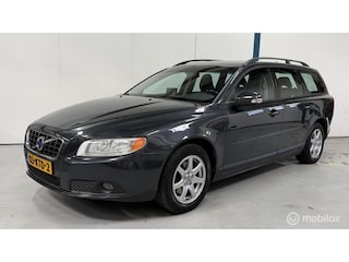 Volvo V70 2.0 Momentum NL-AUTO / LEER / NAVI
