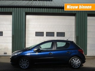 Peugeot 207 1.4-16V XR