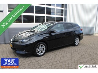 Toyota Auris Touring Sports 1.8 Hybrid Dynamic | NL Auto Boekjes | Keyless Entry | Navigatie |
