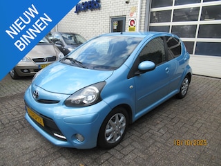 Toyota Aygo 1.0 VVT-i Dynamic Blue