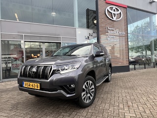 Toyota Land Cruiser 2.8 D-4D-F 70th Anniversary Automaat SRWV | Trekhaak | Zwart leren bekleding | Crawl control