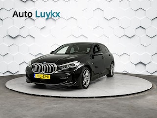 BMW 118i M-Sport Automaat | Navigatie + Virtual Cockpit | Lederen Bekleding | M-Pakket