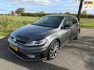 Volkswagen Golf 1.5 TSI Highline Business R line Automaat, camera, stoelverw