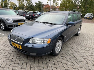 Volvo V70 2.4 Edition II 140pk Clima Leder Trekhaak 1800kg. Historie