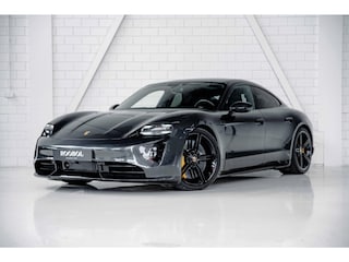 Porsche Taycan Turbo S l Sport Design Carbon l Burmester