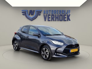 Toyota Yaris 1.5 Hybrid 115 First Edition NL Auto - Digitaal dashboard