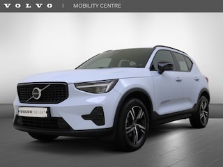 Volvo XC40 2.0 B4 Plus Dark | Trekhaak | H&K Audio | Memory |