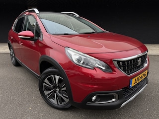 Peugeot 2008 1.2 PureTech Allure // 29.000km! //