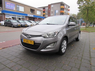 Hyundai i20 1.2i 85PK 5Drs i-Deal