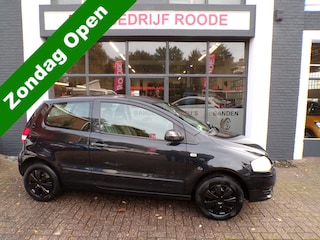 Volkswagen Fox 1.2 Trendline AIRCO,NIEUWE APK,PDC,TREKHAAK !!! ""ZONDAG OPEN ""
