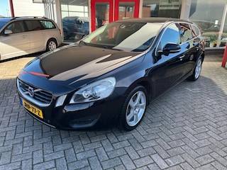 Volvo V60 2.0T 203PK Momentum adaptieve cruise/BLis/Xenon