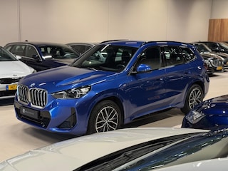 BMW X1 SDrive18i M-Pakket, Facelift, Wide Screen, Apple Carplay, Android Auto, Voll Led, Ambiënte Light, Camera, Cruise, Clima