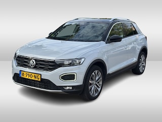 Volkswagen T-Roc 1.5 TSI Sport / Trekhaak / Camera / Virtual Cockpit / CarPlay / 18'' / Beats Audio / Dodehoek / DAB / Stoelverwarming / ACC