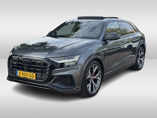 Audi Q8 55 TFSI quattro Pro Line S / Trekhaak / Panoramadak / 360Camera / Head-up / Luxe Leder / Carbon / 22'' / RS Seats / Keyless / Sfeerverlichting / Matrix LED / Stoelventilatie / Stuur+Stoelverwarming / DAB / ACC / Stoelm