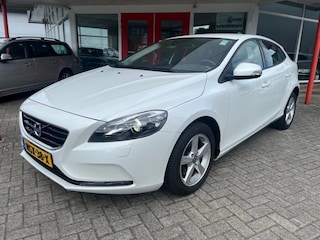 Volvo V40 1.6 T2 120PK Onderhoudshistorie/PDC/Bluetooth/Navi