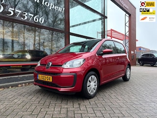 Volkswagen Up 1.0 | 1e eigenaar | Camera | Cruise control | Parkeer hulp | Navigatie |