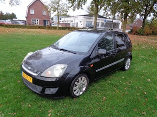 Ford Fiesta met nieuwe  a p k