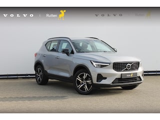 Volvo XC40 2.0 B4 Plus Dark Google Infotainment / Semi elektrisch wegklapbare trekhaak / Verwarmbare voorruit / Harman Kardon Audio installatie / Elektrisch bedienbare voorstoelen